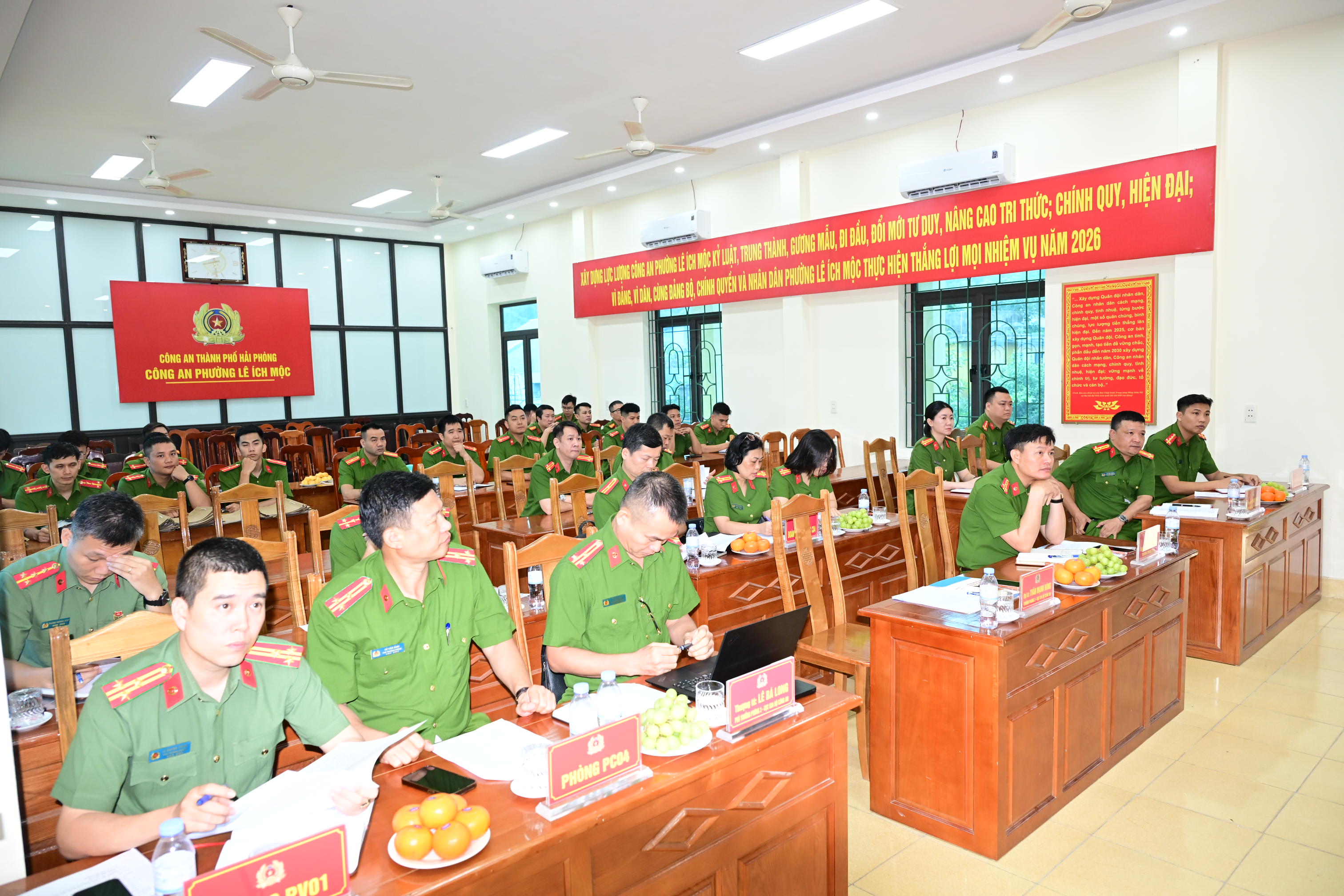 Cục Cảnh sát ĐTTP về ma tuý, Bộ Công an, làm việc với Công an phường và UBND phường Lê Ích Mộc